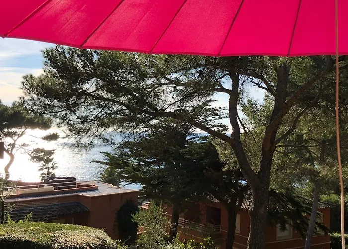 50M Plage T2 Grande Terrasse Vue Mer Climatise Piscine Chauffee, Parking Clos Gratuit