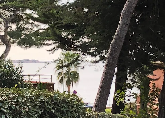 50M Plage T2 Grande Terrasse Vue Mer Climatise Piscine Chauffee, Parking Clos Gratuit