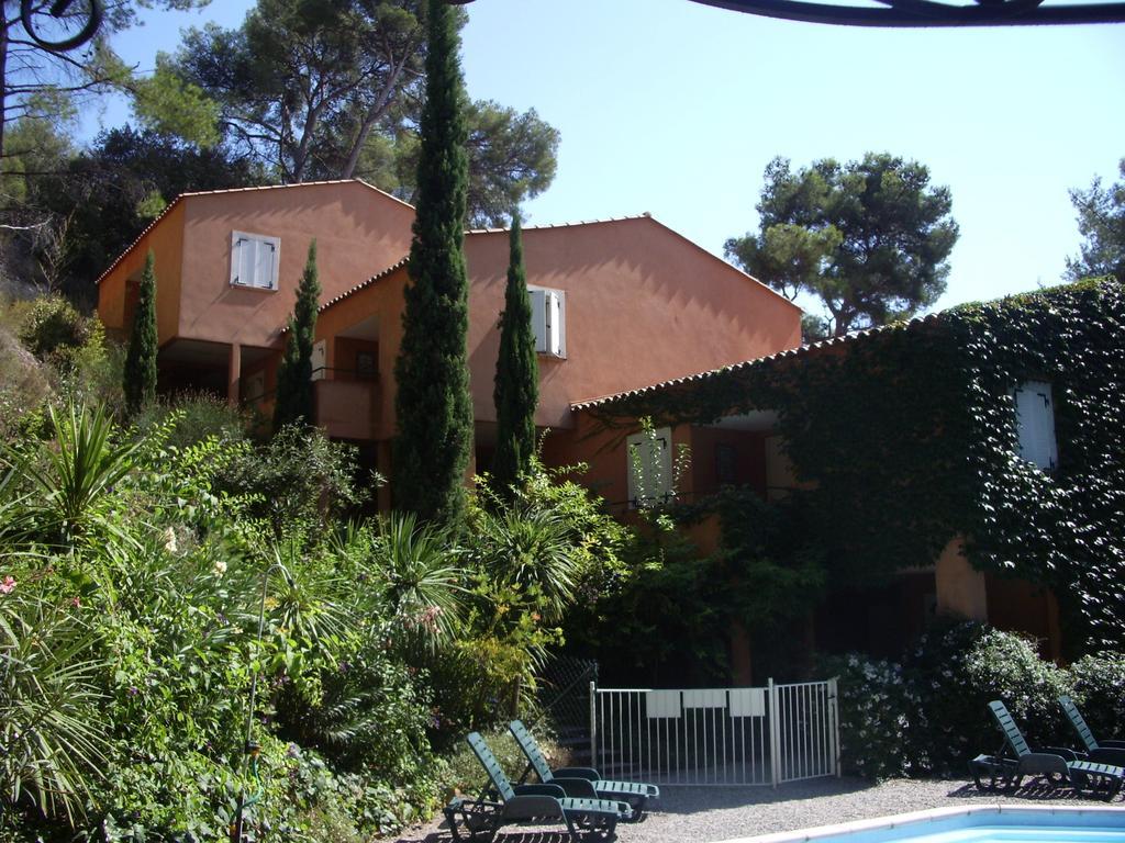 Apartment 50m T2 Grande Terrasse Vue Climatise Piscine Chauffee, Parking Clos Gratuit Sanary-sur-Mer
