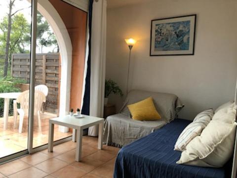 50m T2 Grande Terrasse Vue Climatise Piscine Chauffee, Parking Clos Gratuit